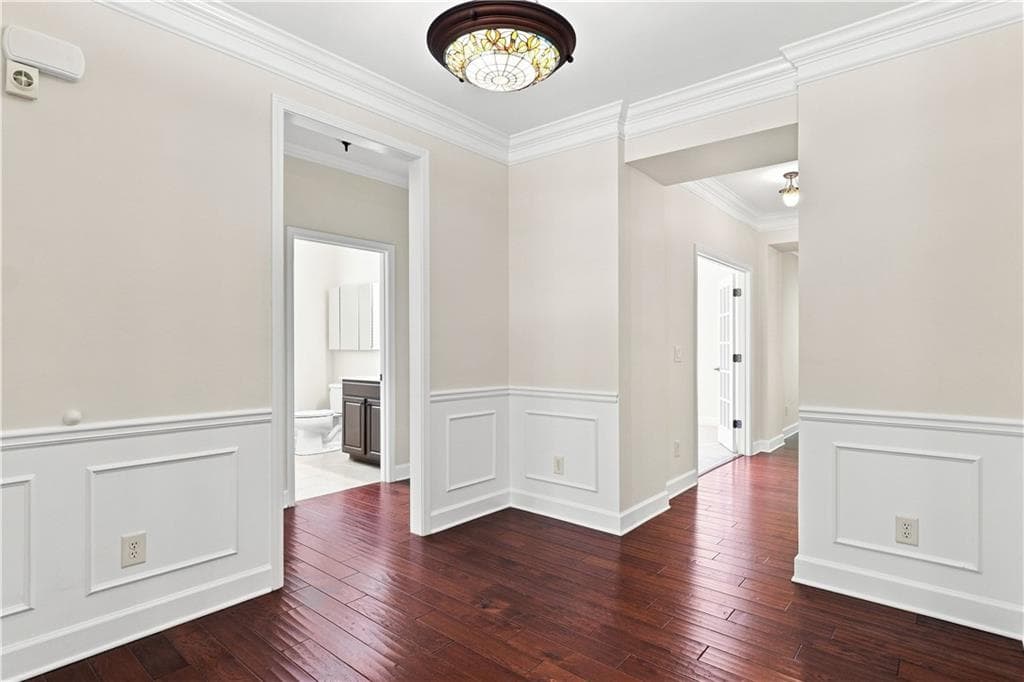 2 bedroom, 2 bathroom, 2,190 sq ft single family residence for sale at 637 Laurel Crossing, Canton, GA 30114 — photo 9