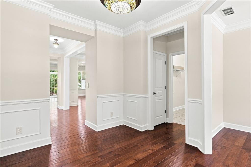 2 bedroom, 2 bathroom, 2,190 sq ft single family residence for sale at 637 Laurel Crossing, Canton, GA 30114 — photo 10