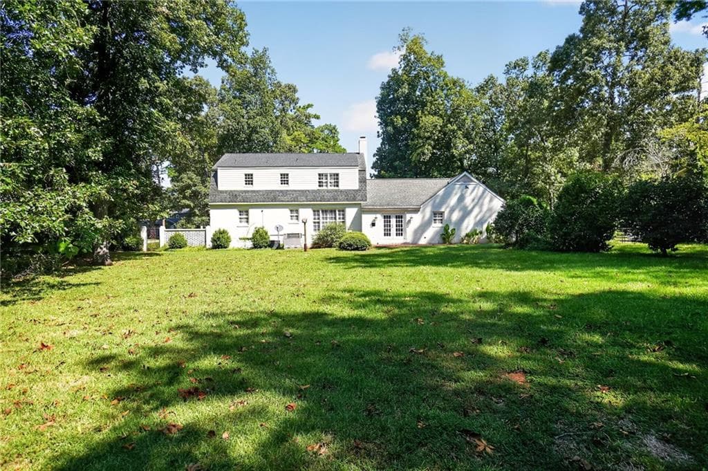 4 bedroom, 4 bathroom, 2,558 sq ft single family residence for sale at 2210 E Doublegate Drive, Albany, GA 31721 — photo 3