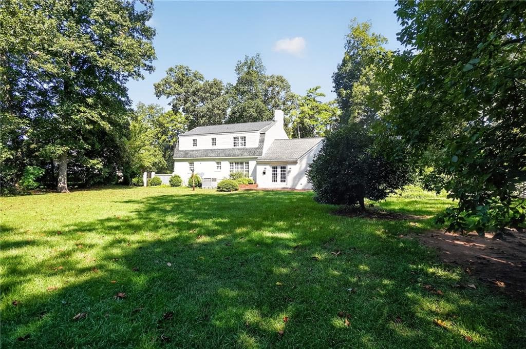 4 bedroom, 4 bathroom, 2,558 sq ft single family residence for sale at 2210 E Doublegate Drive, Albany, GA 31721 — photo 4