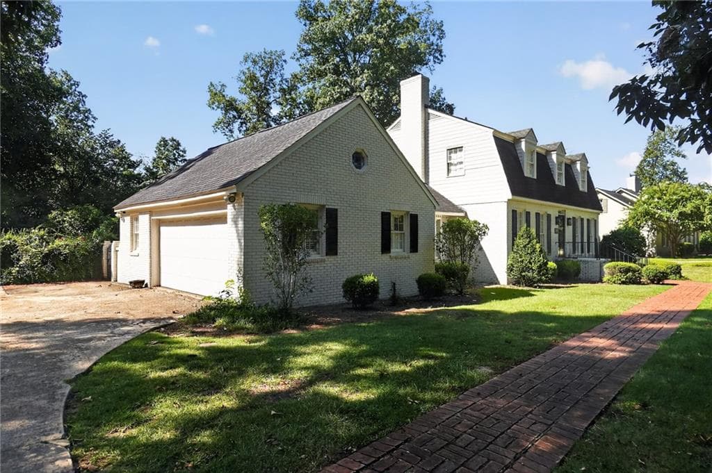 4 bedroom, 4 bathroom, 2,558 sq ft single family residence for sale at 2210 E Doublegate Drive, Albany, GA 31721 — photo 7
