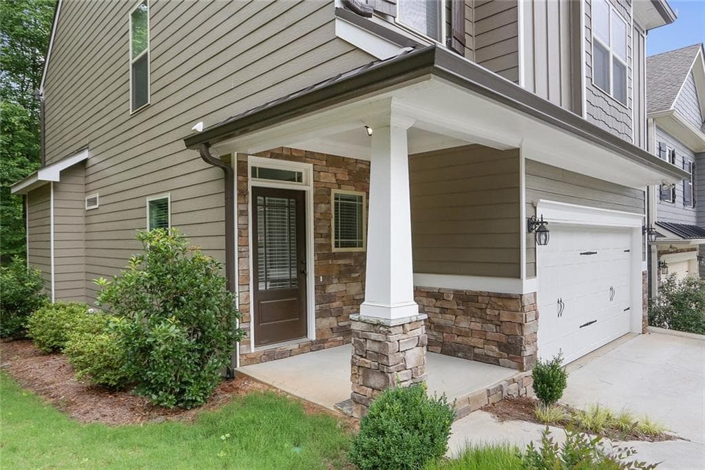 3 bedroom, 3 bathroom, 1,889 sq ft single family residence for sale at 2397 Whispering Drive, Kennesaw, GA 30144 — photo 3