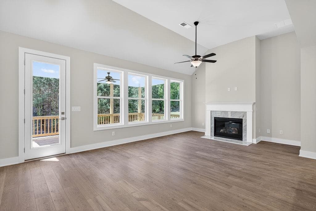 4 bedroom, 3 bathroom, 2,443 sq ft single family residence for sale at 2528 Parkside Way Lot 03, Gainesville, GA 30507 — photo 8