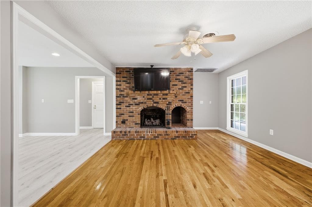 3 bedroom, 3 bathroom, 2,023 sq ft single family residence for sale at 571 Frontier Circle, Summerville, GA 30747 — photo 8