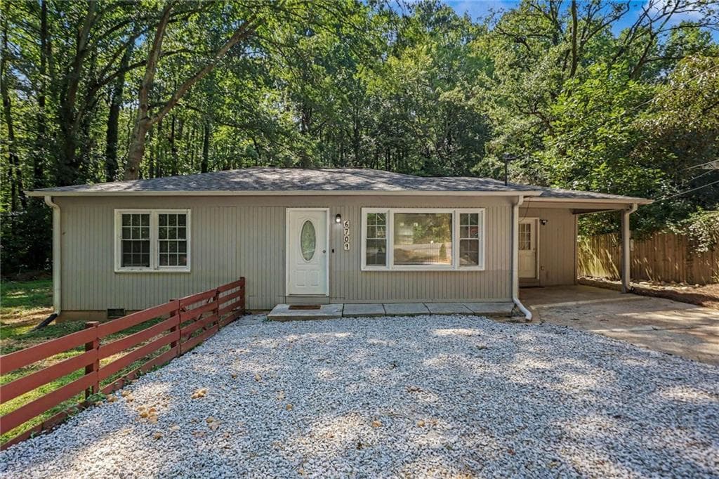 2 bedroom, 1 bathroom, 1,020 sq ft single family residence for sale at 6709 Baker Drive, Lithia Springs, GA 30122 — photo 2