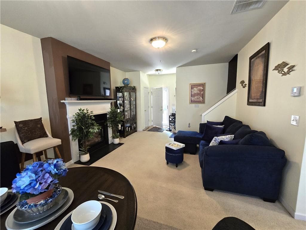 3 bedroom, 3 bathroom, 1,556 sq ft single family residence for sale at 2051 Appaloosa Way, Conyers, GA 30012 — photo 3