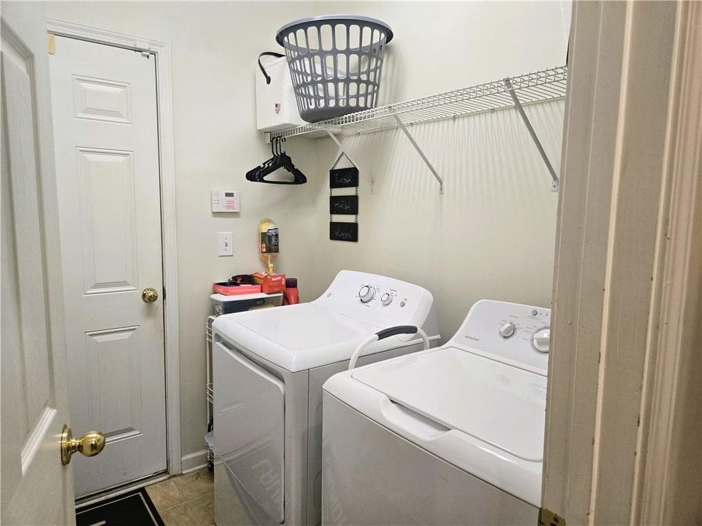 3 bedroom, 3 bathroom, 1,556 sq ft single family residence for sale at 2051 Appaloosa Way, Conyers, GA 30012 — photo 9