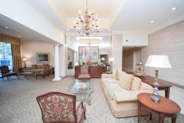 1 bedroom, 1 bathroom, 609 sq ft condominium under contract at 300 Peachtree Street 11C, Atlanta, GA 30308 — photo 4
