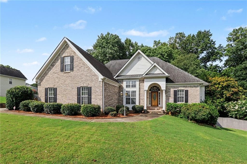 3 bedroom, 2 bathroom, 2,098 sq ft single family residence for sale at 1264 Harvest Lane, Hoschton, GA 30548 — photo 1 of 30