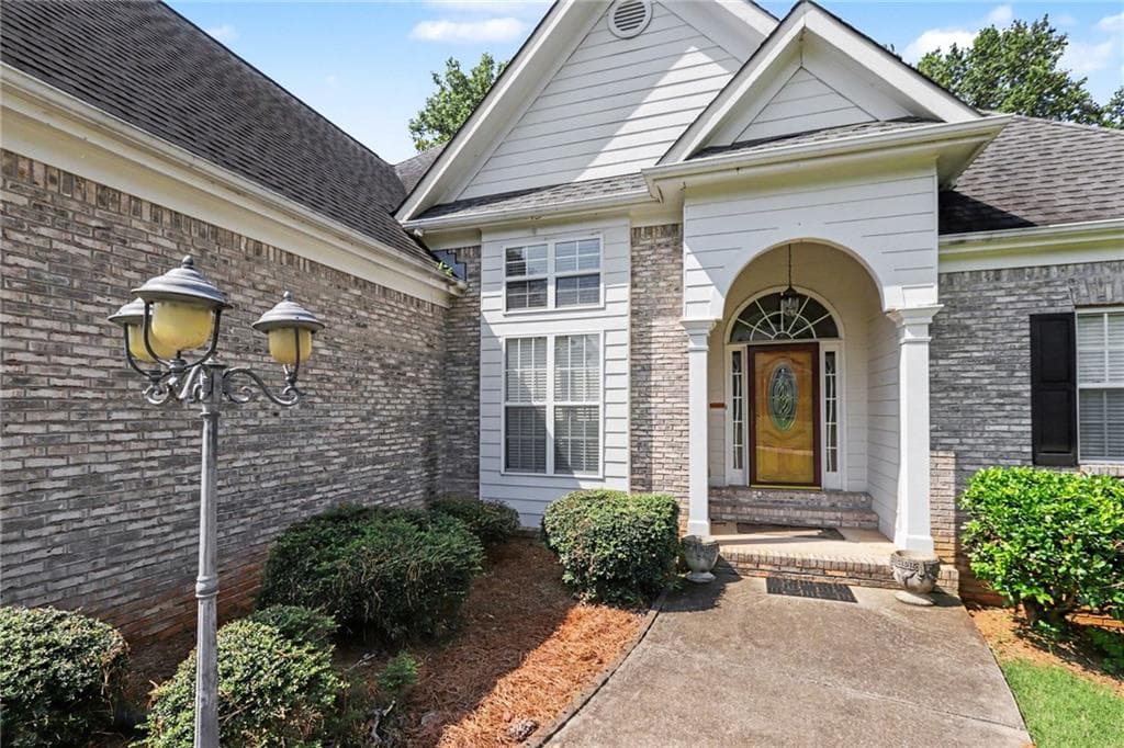 3 bedroom, 2 bathroom, 2,098 sq ft single family residence for sale at 1264 Harvest Lane, Hoschton, GA 30548 — photo 5