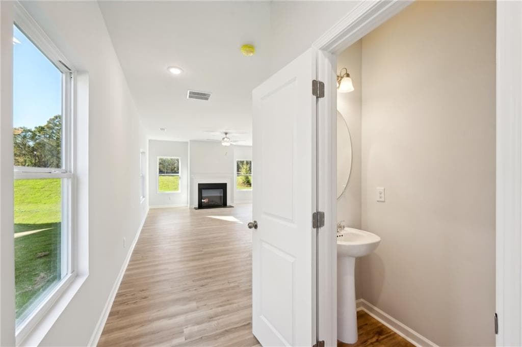 3 bedroom, 3 bathroom, 2,086 sq ft single family residence for sale at 11822 Neely Lane, Covington, GA 30014 — photo 4