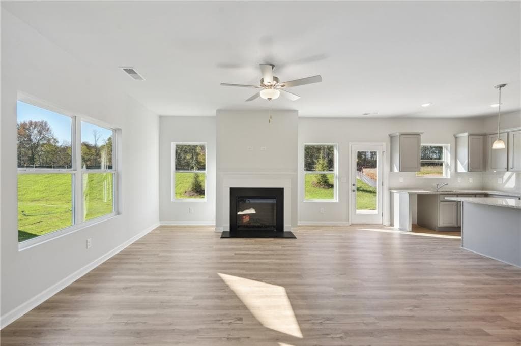 3 bedroom, 3 bathroom, 2,086 sq ft single family residence for sale at 11822 Neely Lane, Covington, GA 30014 — photo 7