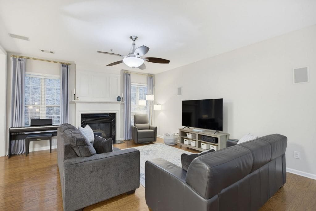 3 bedroom, 3 bathroom, 1,954 sq ft townhouse for sale at 1802 Evadale Court 1, Mableton, GA 30126 — photo 7