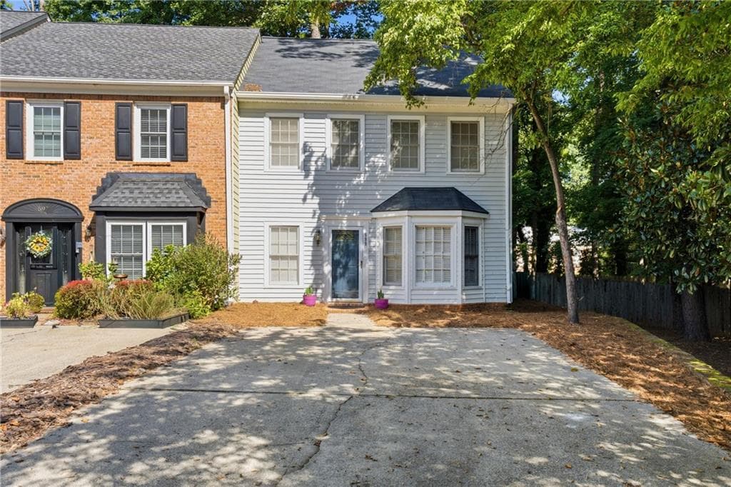 2 bedroom, 3 bathroom, 1,698 sq ft townhouse under contract at 599 Saint James Walk, Marietta, GA 30067