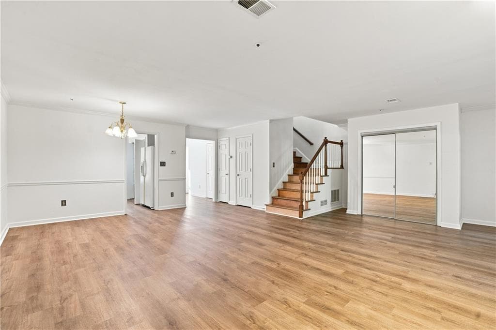 2 bedroom, 3 bathroom, 1,698 sq ft townhouse under contract at 599 Saint James Walk, Marietta, GA 30067 — photo 4