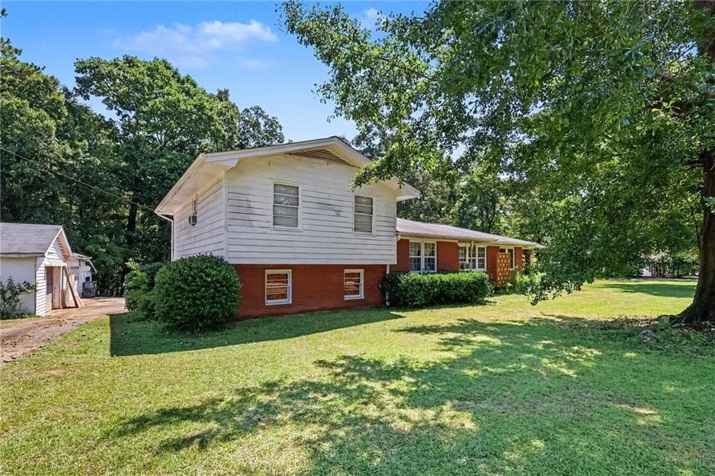 4 bedroom, 2 bathroom, 2,286 sq ft single family residence for sale at 4490 Mason Creek Road, Winston, GA 30187 — photo 4