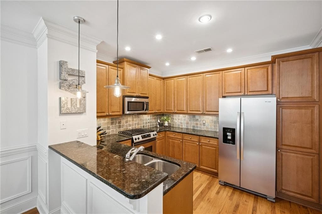 1 bedroom, 3 bathroom, 1,275 sq ft townhouse for sale at 3732 Ashford Creek Lane 2203, Atlanta, GA 30319 — photo 4