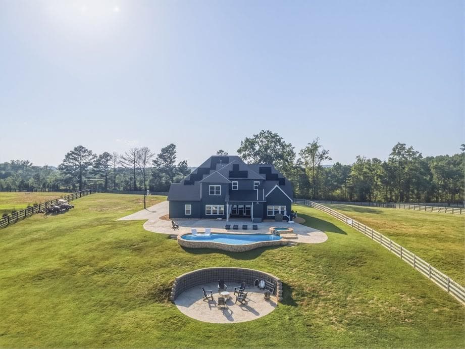 5 bedroom, 4 bathroom, 4,400 sq ft single family residence for sale at 1515 Pleasant Ridge Road, Carrollton, GA 30117 — photo 4