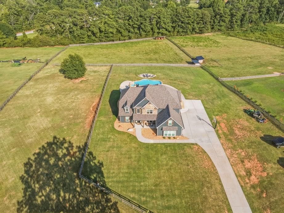 5 bedroom, 4 bathroom, 4,400 sq ft single family residence for sale at 1515 Pleasant Ridge Road, Carrollton, GA 30117 — photo 9