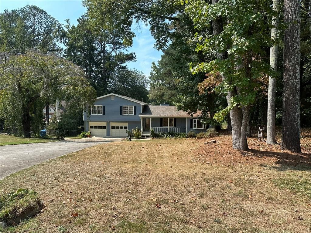 3 bedroom, 2 bathroom, 1,788 sq ft single family residence for sale at 1763 Shadybrook Court, Lawrenceville, GA 30043 — photo 2