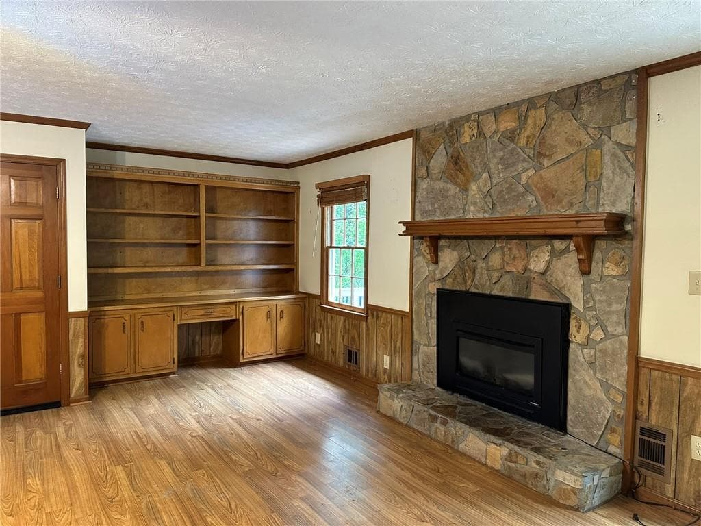 3 bedroom, 2 bathroom, 1,788 sq ft single family residence for sale at 1763 Shadybrook Court, Lawrenceville, GA 30043 — photo 9