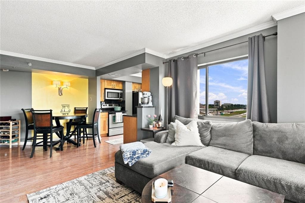 1 bedroom, 1 bathroom, 769 sq ft condominium for sale at 795 Hammond Drive 1708, Sandy Springs, GA 30328 — photo 3