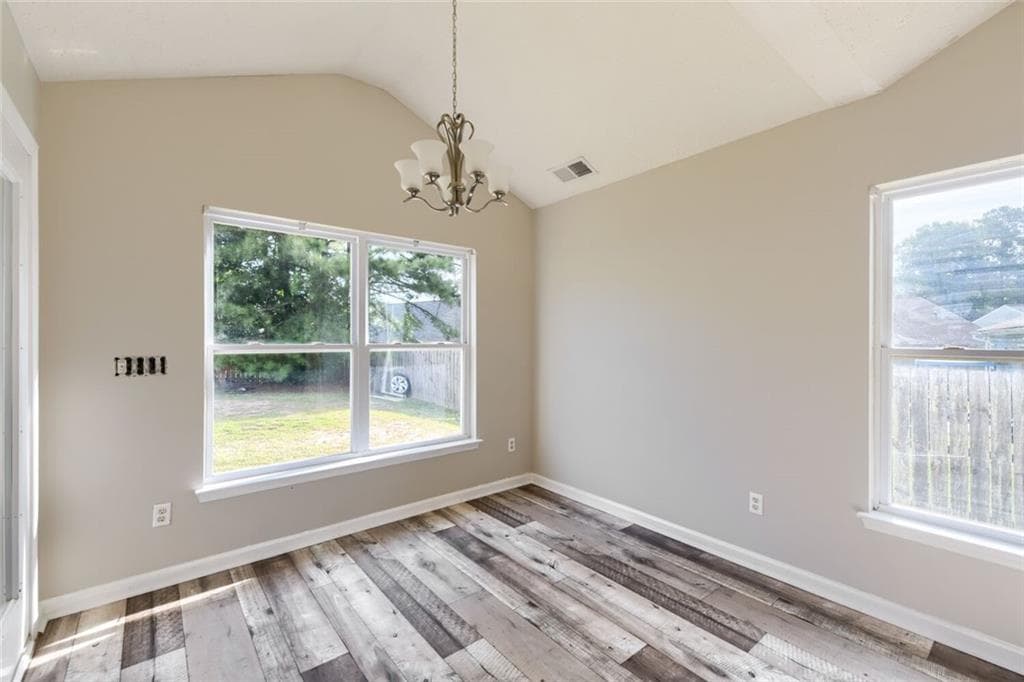 3 bedroom, 2 bathroom, 1,991 sq ft single family residence for sale at 606 Mayfern Trace, Fairburn, GA 30213 — photo 10