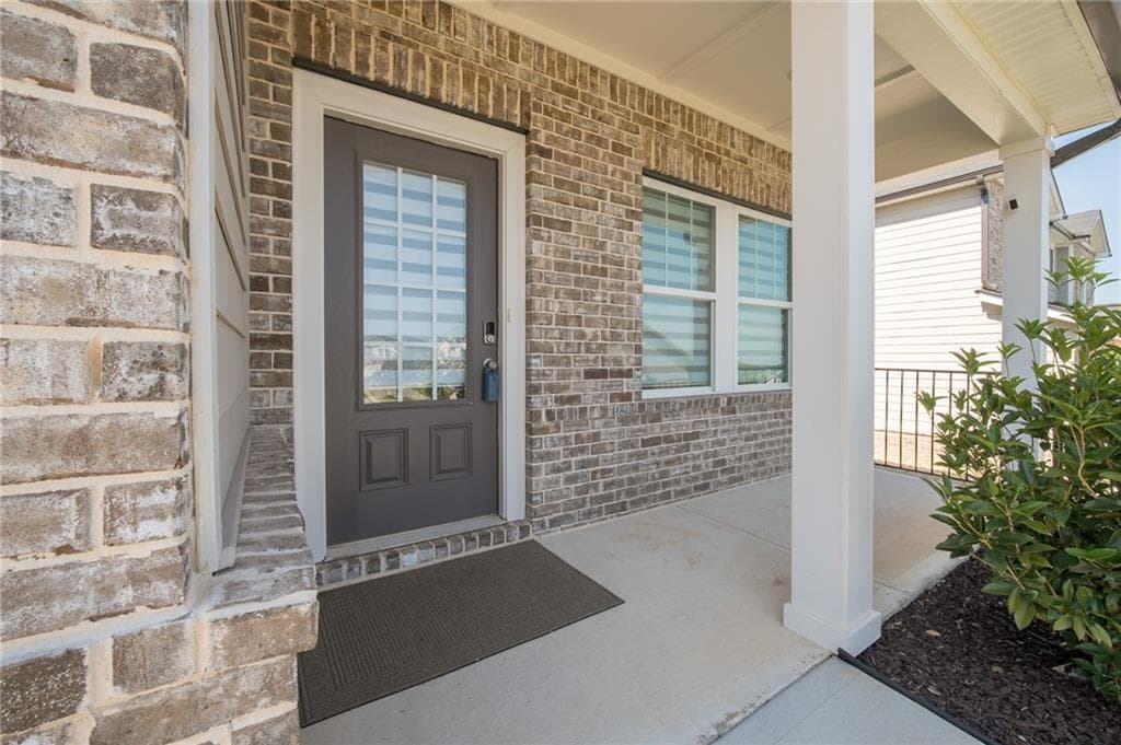 4 bedroom, 3 bathroom, 2,632 sq ft single family residence for sale at 3774 Commodore Court, Buford, GA 30519 — photo 2