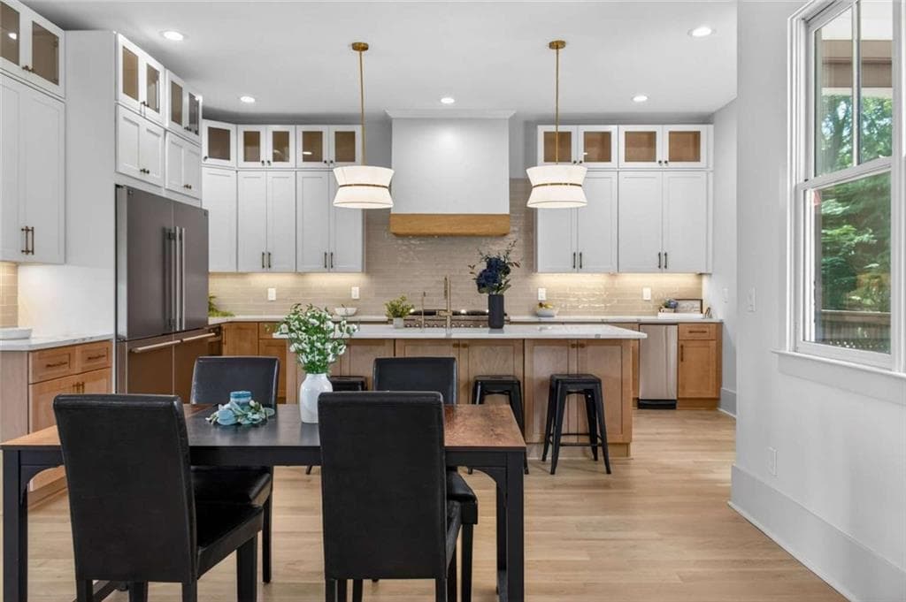 4 bedroom, 5 bathroom, 4,481 sq ft single family residence for sale at 5465 Chestatee Landing Way, Gainesville, GA 30506 — photo 3