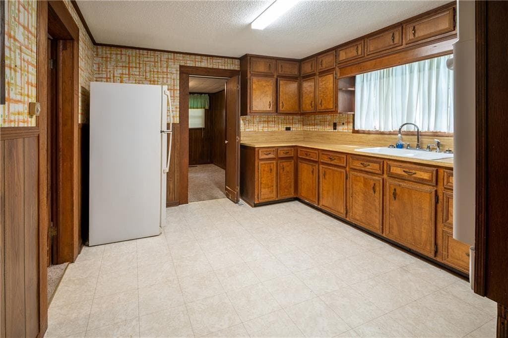 3 bedroom, 2 bathroom, 1,528 sq ft single family residence for sale at 4467 Old Blacks Bluff Road, Rome, GA 30161 — photo 5