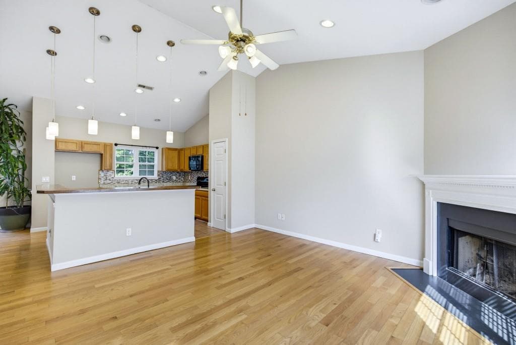 3 bedroom, 2 bathroom, 1,752 sq ft single family residence for sale at 17 Bryan Springs Road, Rome, GA 30165 — photo 10
