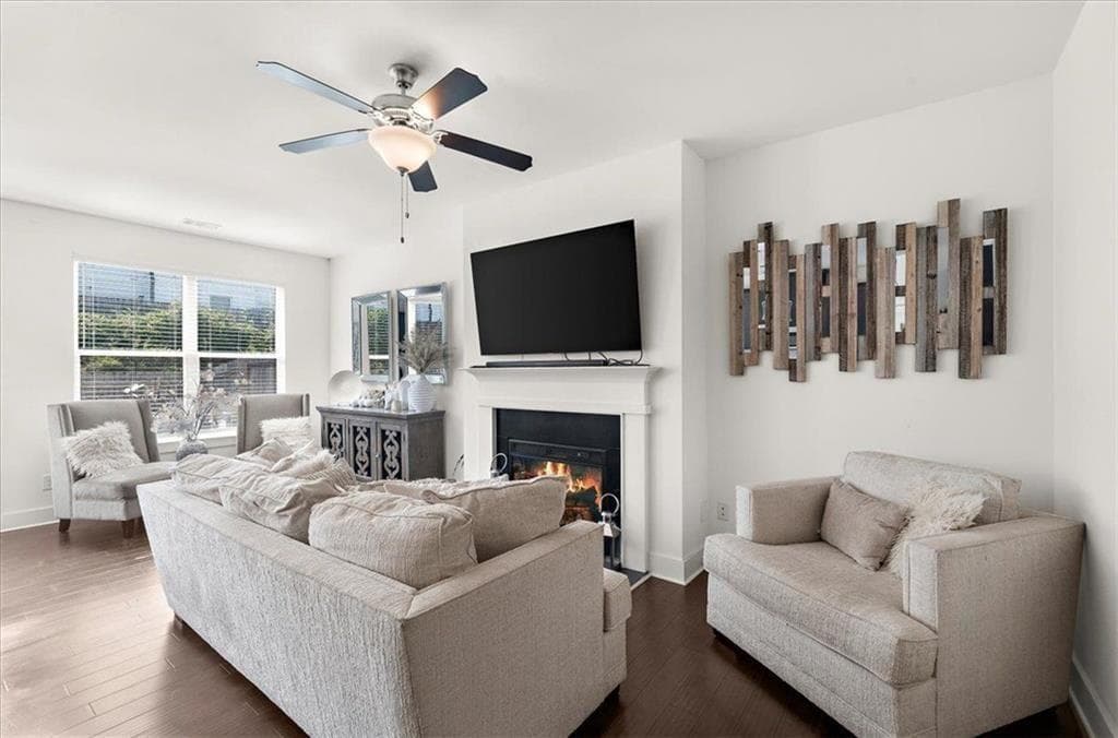 3 bedroom, 3 bathroom, 1,786 sq ft townhouse under contract at 200 N Auburn Landing Place 200, Auburn, GA 30011 — photo 6