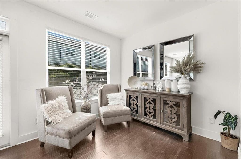 3 bedroom, 3 bathroom, 1,786 sq ft townhouse under contract at 200 N Auburn Landing Place 200, Auburn, GA 30011 — photo 9
