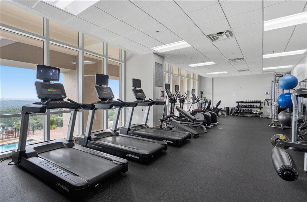 2 bedroom, 3 bathroom, 2,281 sq ft condominium for sale at 2950 Mount Wilkinson Parkway 1003, Atlanta, GA 30339 — photo 6