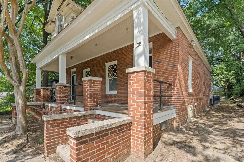 1 bedroom, 1 bathroom, 1,684 sq ft duplex for rent at 1081 McMillan Street, Atlanta, GA 30318 for $1,300 a month — photo 5