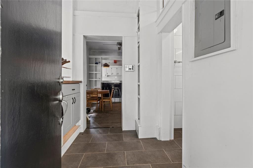 1 bedroom, 1 bathroom, 1,684 sq ft duplex for rent at 1081 McMillan Street, Atlanta, GA 30318 for $1,300 a month — photo 6