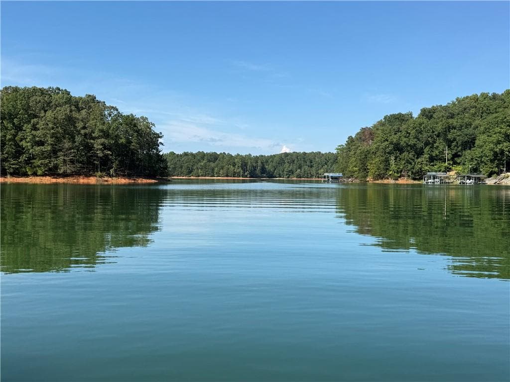 4 bedroom, 5 bathroom, 5,036 sq ft single family residence for sale at 5730 Chestatee Landing Drive, Gainesville, GA 30506 — photo 7