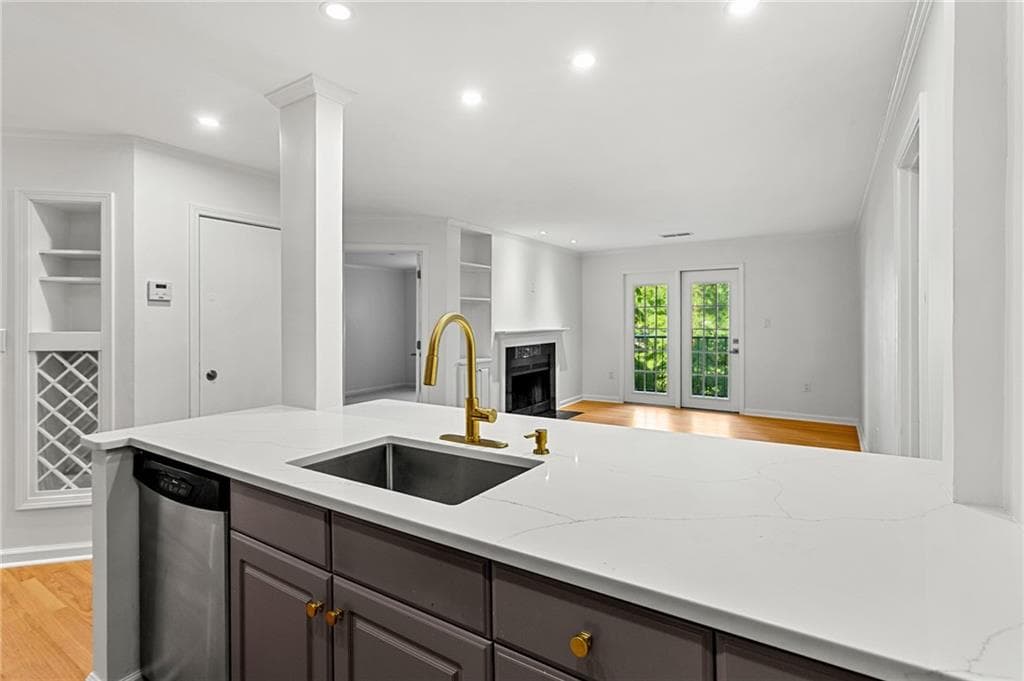 2 bedroom, 2 bathroom, 981 sq ft condominium for sale at 3655 Habersham Road B236, Atlanta, GA 30305 — photo 7