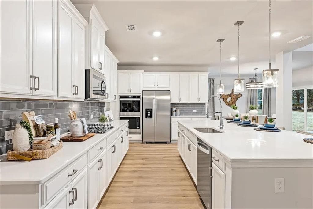 6 bedroom, 6 bathroom, 3,892 sq ft single family residence under contract at 412 Province Court, Canton, GA 30115 — photo 5