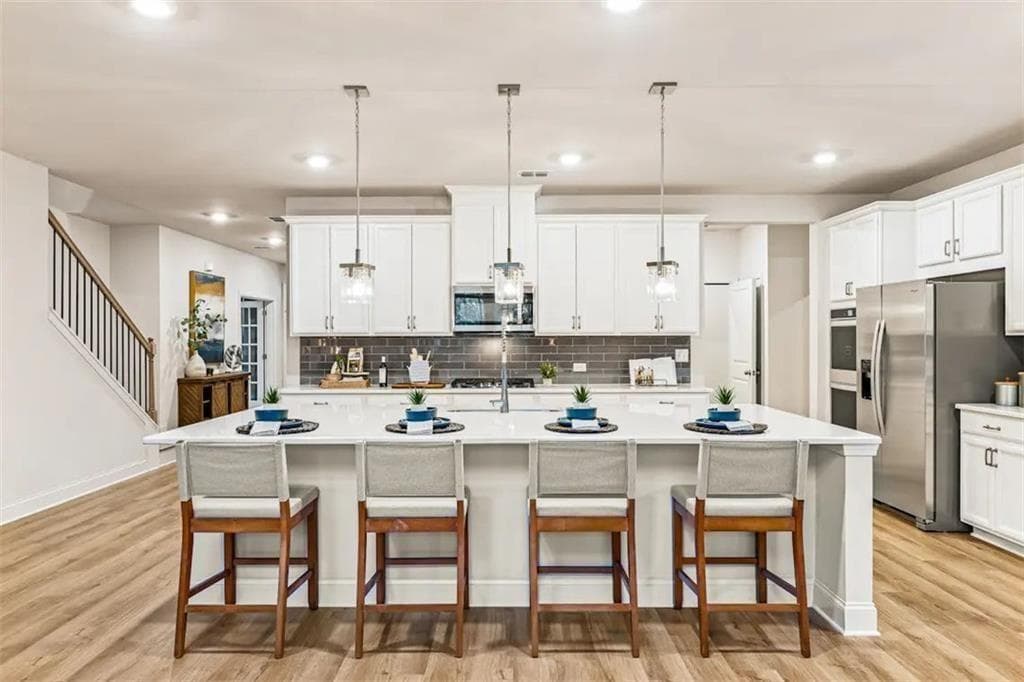 6 bedroom, 6 bathroom, 3,892 sq ft single family residence under contract at 412 Province Court, Canton, GA 30115 — photo 6
