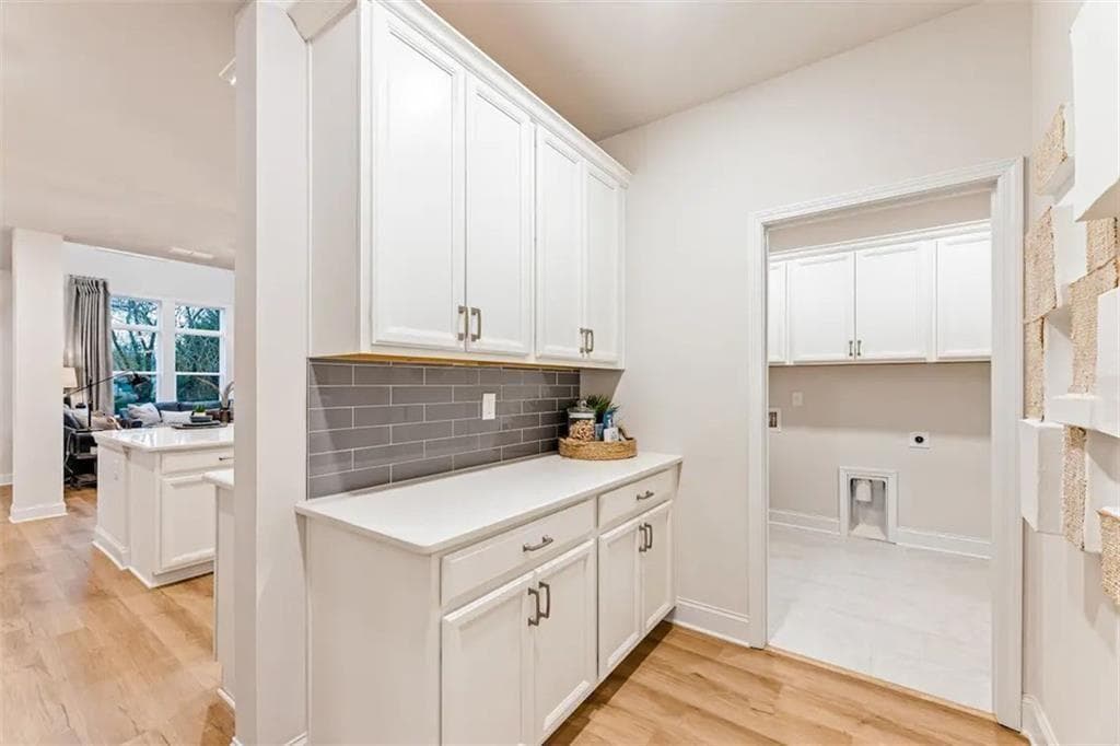 6 bedroom, 6 bathroom, 3,892 sq ft single family residence under contract at 412 Province Court, Canton, GA 30115 — photo 9
