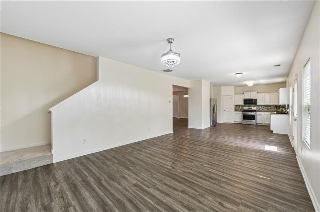 4 bedroom, 3 bathroom, 2,284 sq ft single family residence for sale at 2297 Clapton Court, Jonesboro, GA 30236 — photo 7