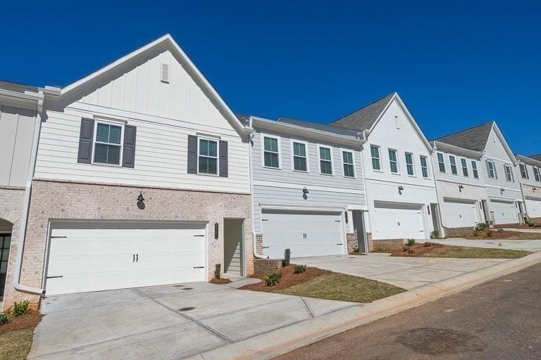 3 bedroom, 3 bathroom, 1,884 sq ft townhouse for rent at 3359 Verdi Lane, Kennesaw, GA 30144 for $2,600 a month — photo 2