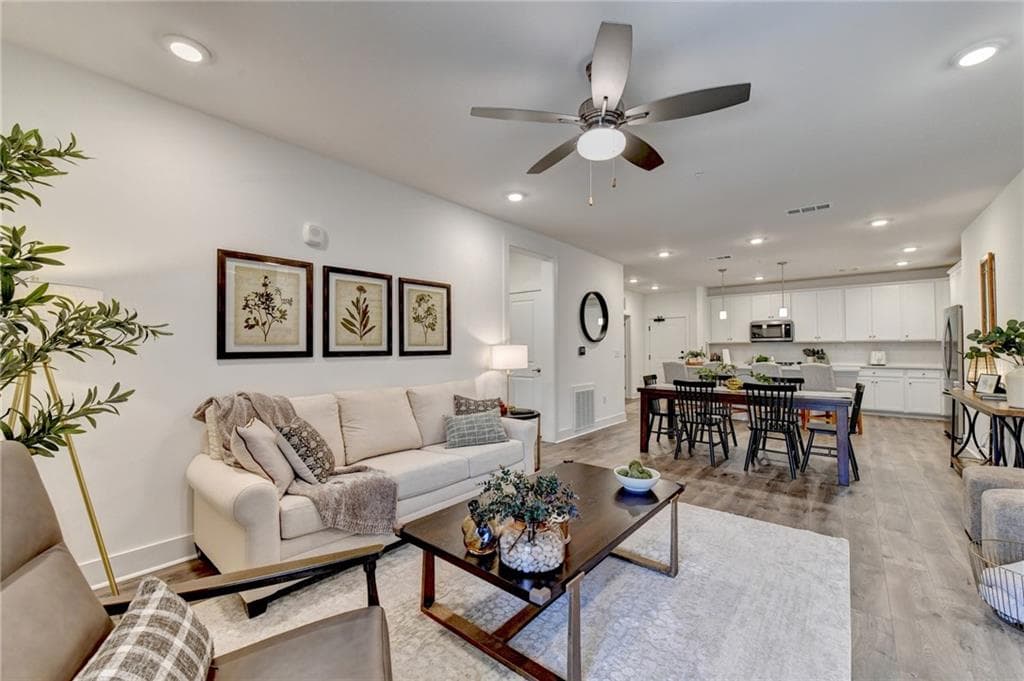 2 bedroom, 2 bathroom, 1,702 sq ft condominium for sale at 3342 Orwell Way 1208, Cumming, GA 30041 — photo 10