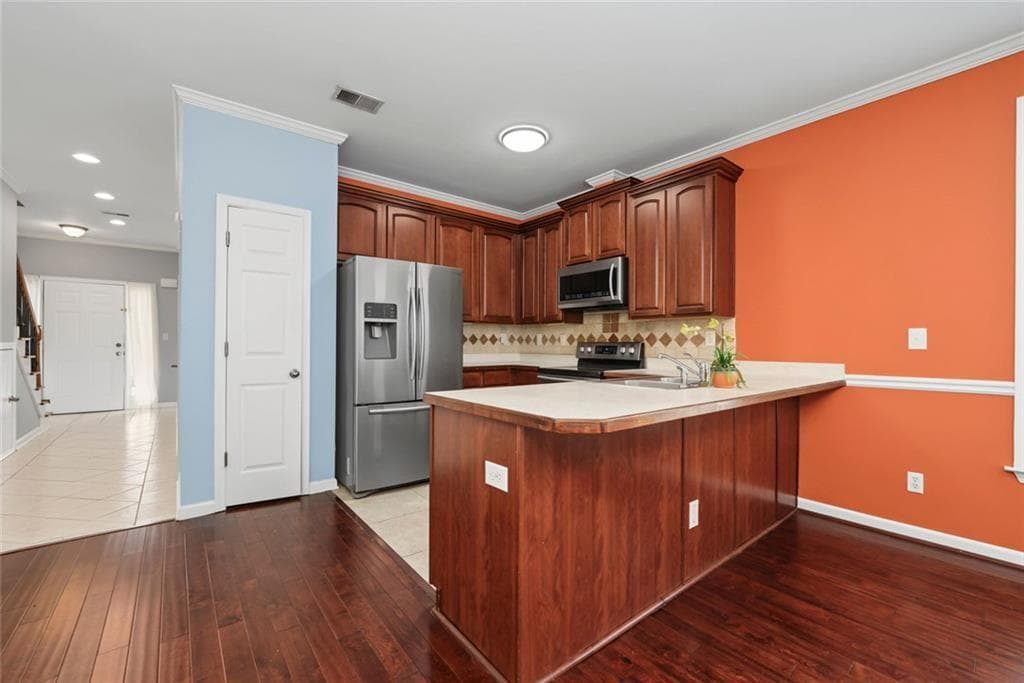 3 bedroom, 3 bathroom, 1,684 sq ft townhouse for sale at 5323 Sherwin Drive, Norcross, GA 30093 — photo 5
