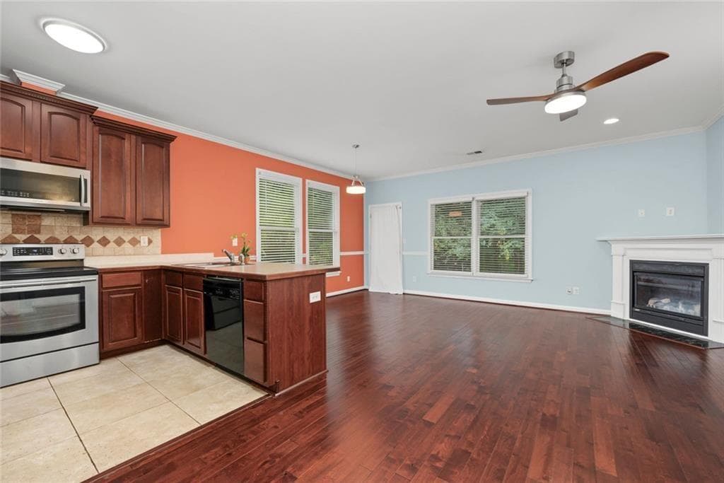 3 bedroom, 3 bathroom, 1,684 sq ft townhouse for sale at 5323 Sherwin Drive, Norcross, GA 30093 — photo 7
