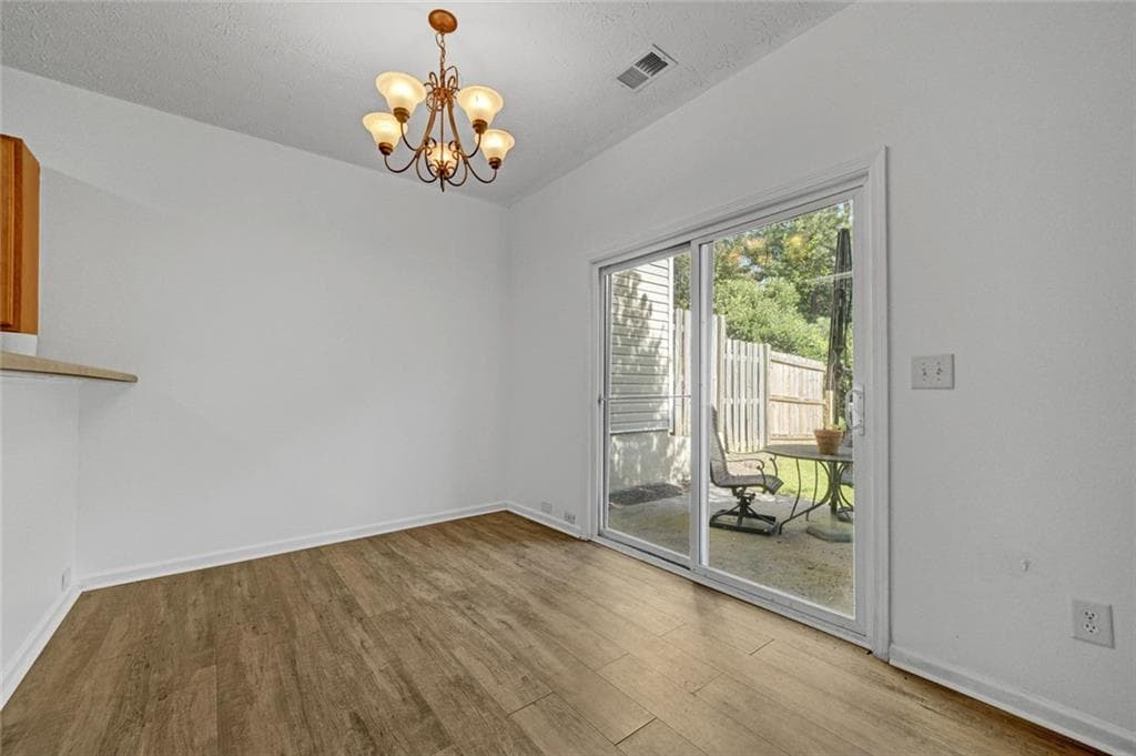 3 bedroom, 3 bathroom, 1,572 sq ft townhouse for sale at 2266 Baker Station Drive, Acworth, GA 30101 — photo 5