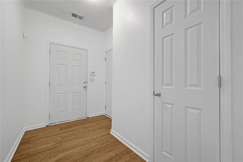 3 bedroom, 3 bathroom, 1,572 sq ft townhouse for sale at 2266 Baker Station Drive, Acworth, GA 30101 — photo 7