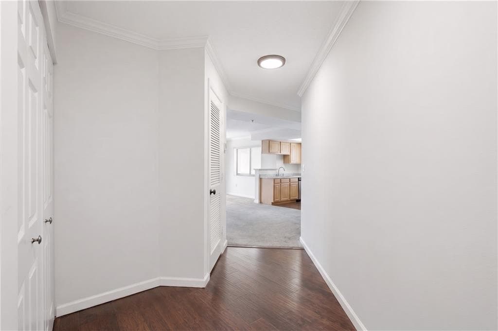 1 bedroom, 1 bathroom, 769 sq ft condominium for sale at 795 Hammond Drive 1912, Atlanta, GA 30328 — photo 3