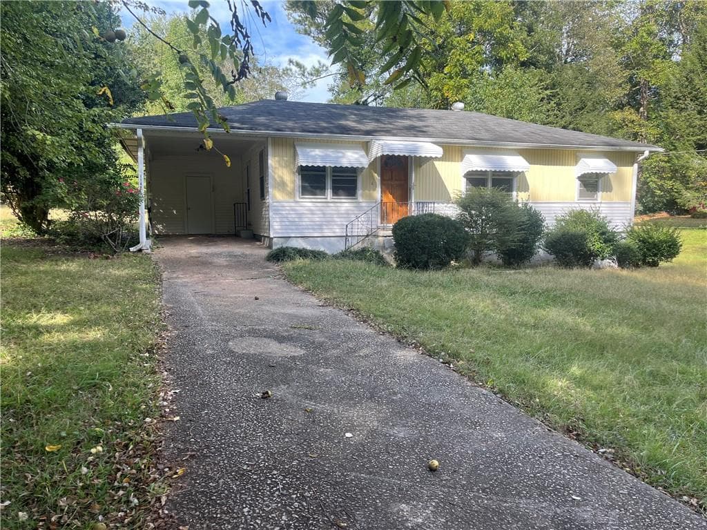 3 bedroom, 1 bathroom, 936 sq ft single family residence for rent at 1148 Center Street, Mableton, GA 30126 for $1,315 a month — photo 1 of 32